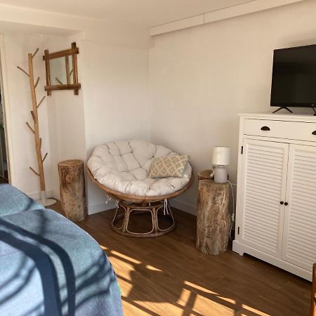 Bed,Kitchen And Swimming Pool Villa Esterel Saint-Raphael (Var) Exterior foto