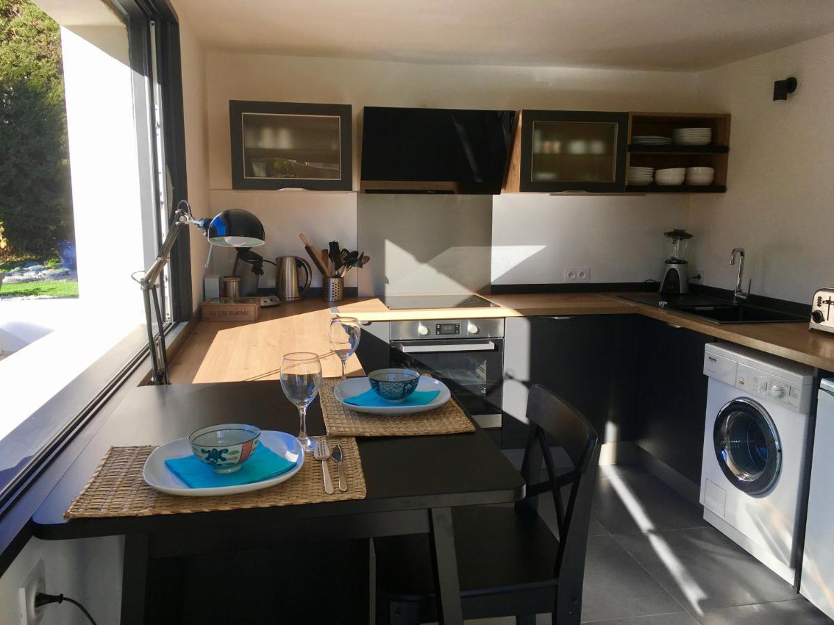 Bed,Kitchen And Swimming Pool Villa Esterel Saint-Raphael (Var) Exterior foto