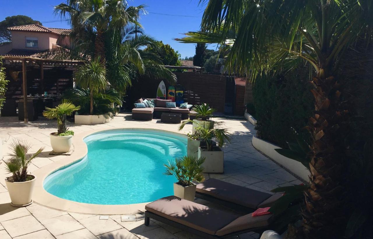 Bed,Kitchen And Swimming Pool Villa Esterel Saint-Raphael (Var) Exterior foto