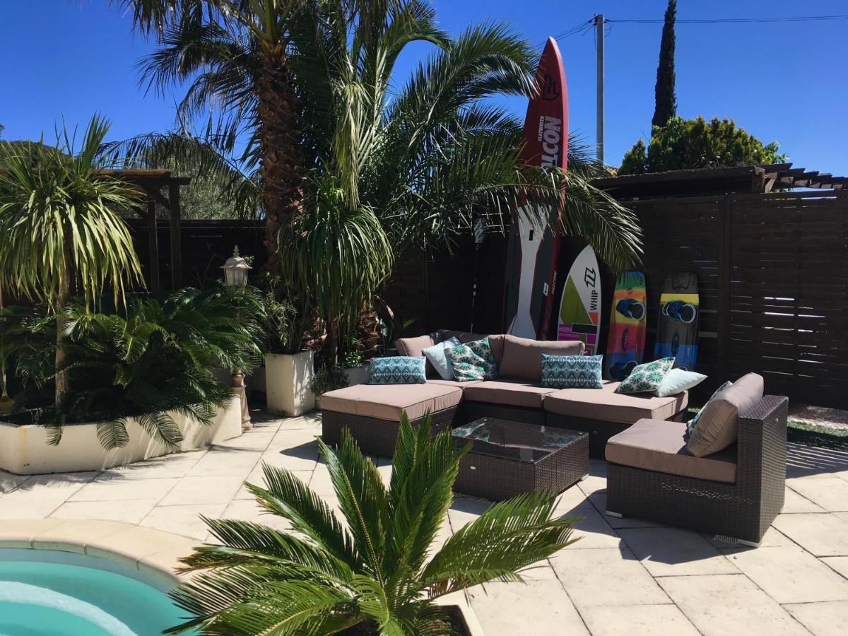 Bed,Kitchen And Swimming Pool Villa Esterel Saint-Raphael (Var) Exterior foto