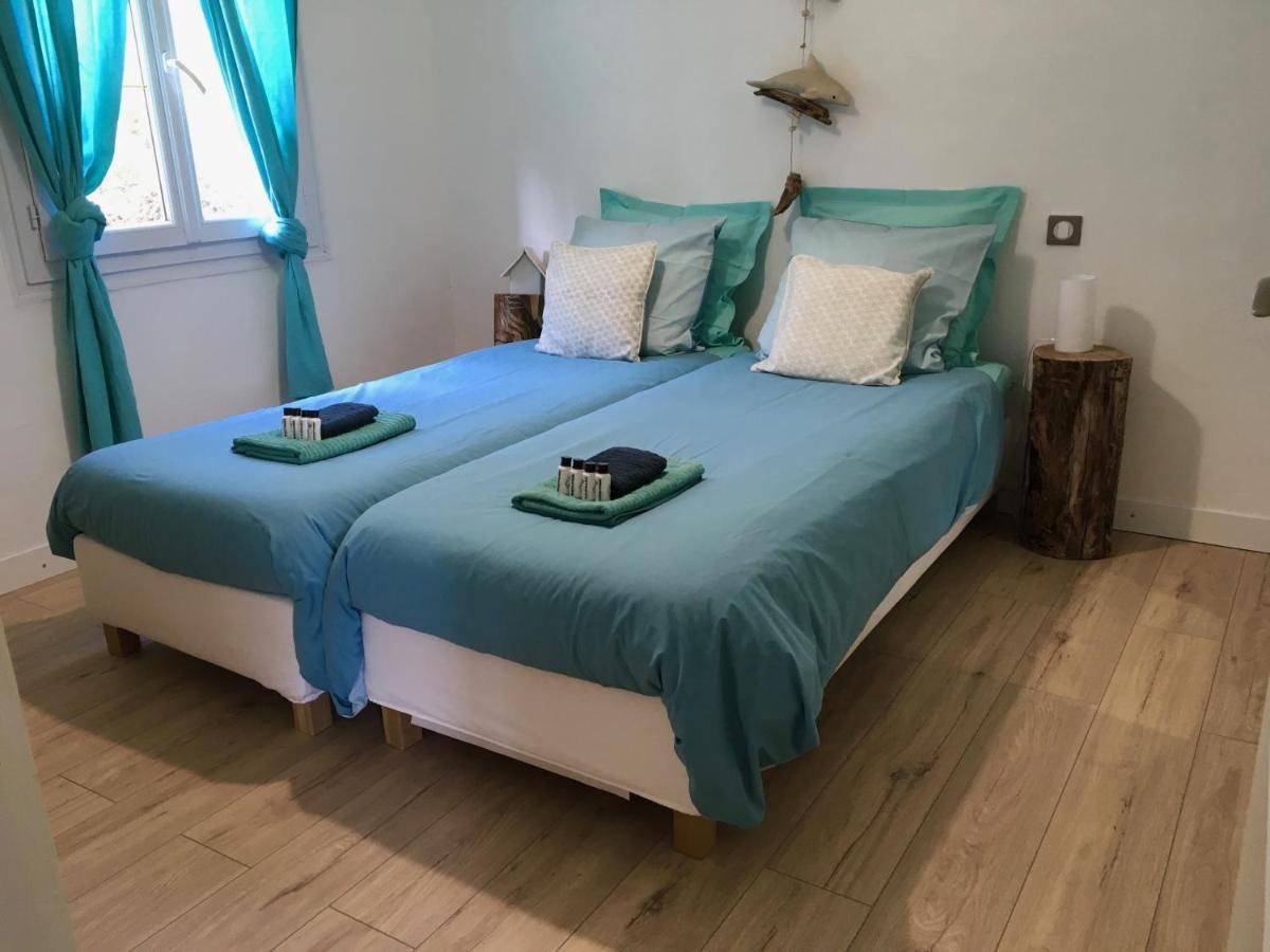 Bed,Kitchen And Swimming Pool Villa Esterel Saint-Raphael (Var) Exterior foto