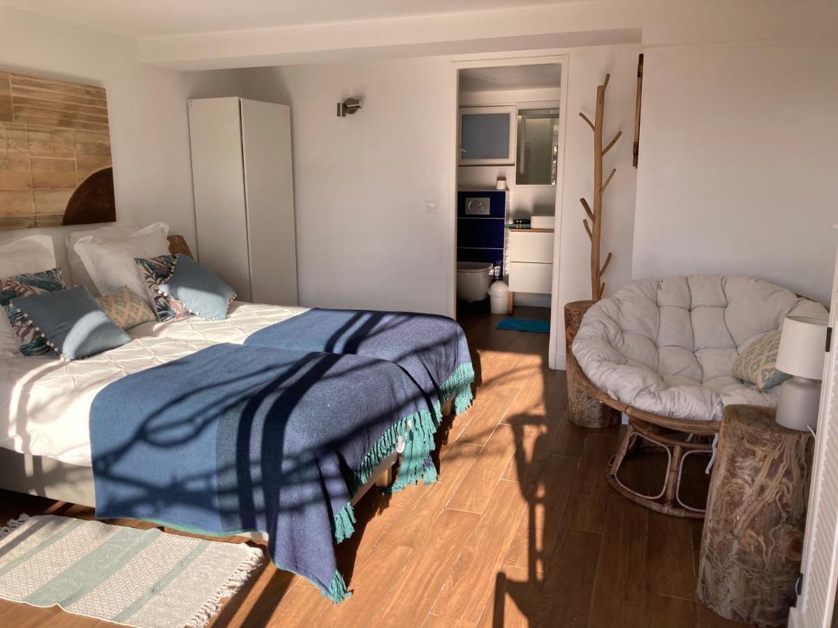 Bed,Kitchen And Swimming Pool Villa Esterel Saint-Raphael (Var) Exterior foto